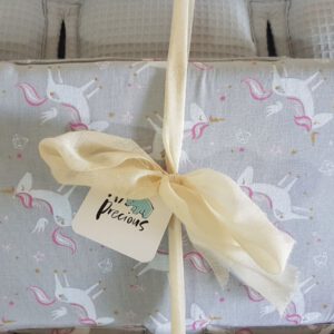 חד קרן / פיקה אפור בהיר